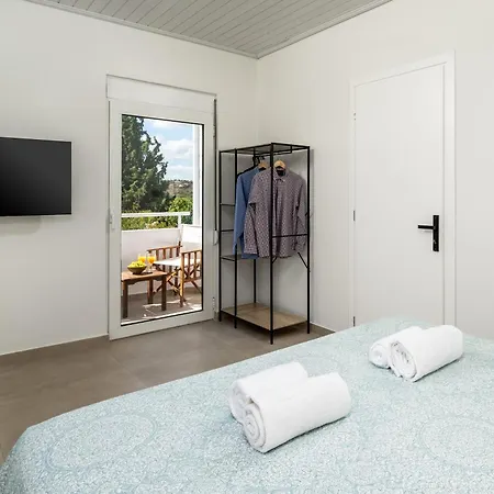 Costazia Willa Kalithies